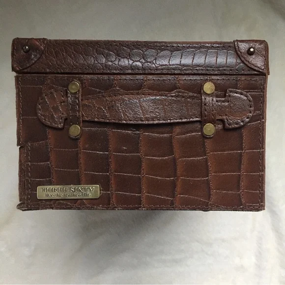 NWT Leather watch organizer bracelet holder jewelry box